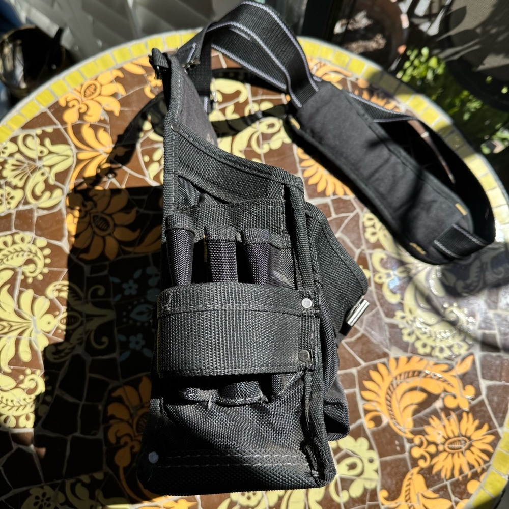 TOOL BAG WITH STRAP. - Picture 3 of 10